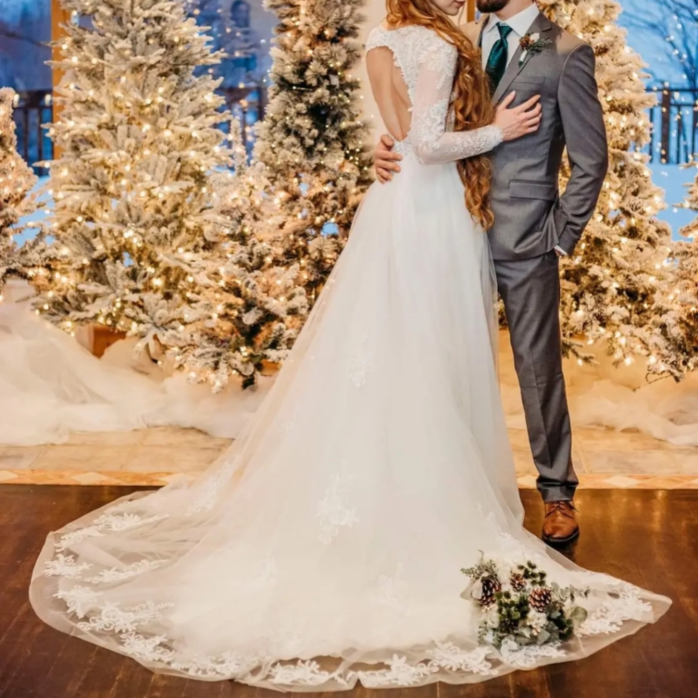 Wedding dress